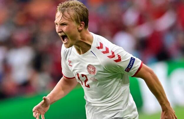 关于丹麦羽毛球队横扫英格兰羽毛球队,辛杜统治全场的信息 关于丹麦羽毛球队横扫英格兰羽毛球队,辛杜统治全场的信息