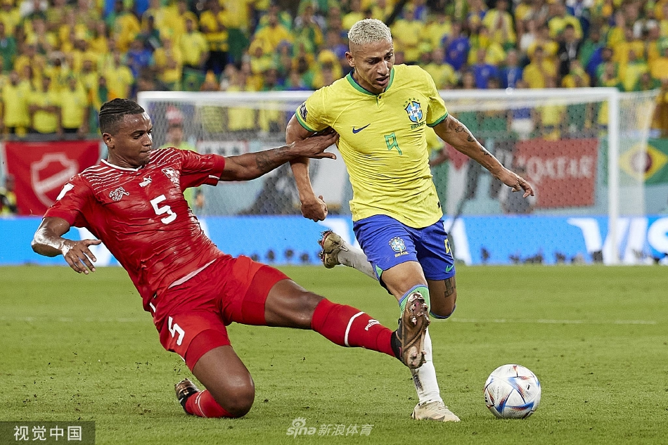 包含瑞典轻取乌拉圭，卡塞米罗一己之力扛起全队的词条