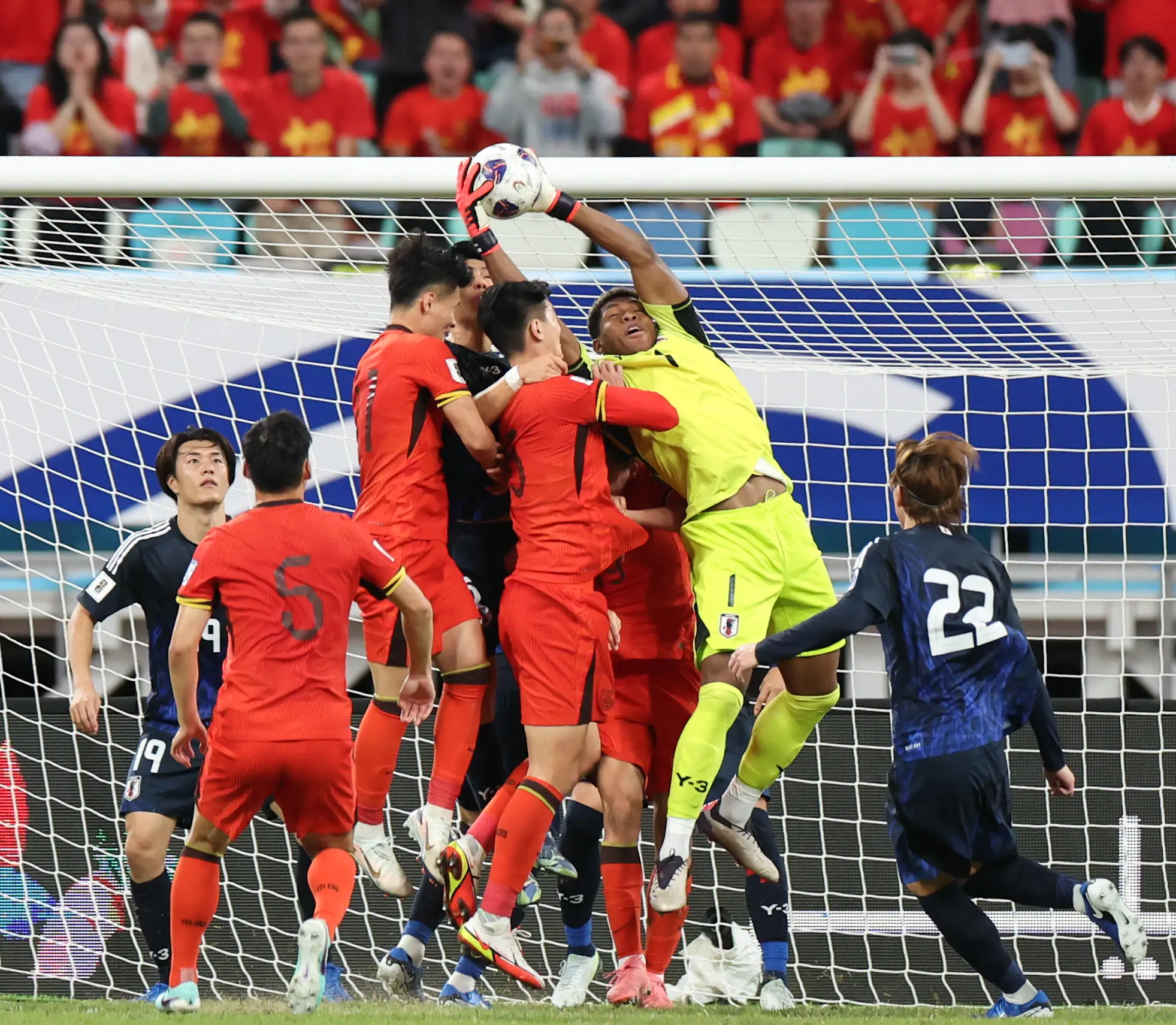 法国队鏖战中国队,张继科状态火热 法国队鏖战中国队,张继科状态火热