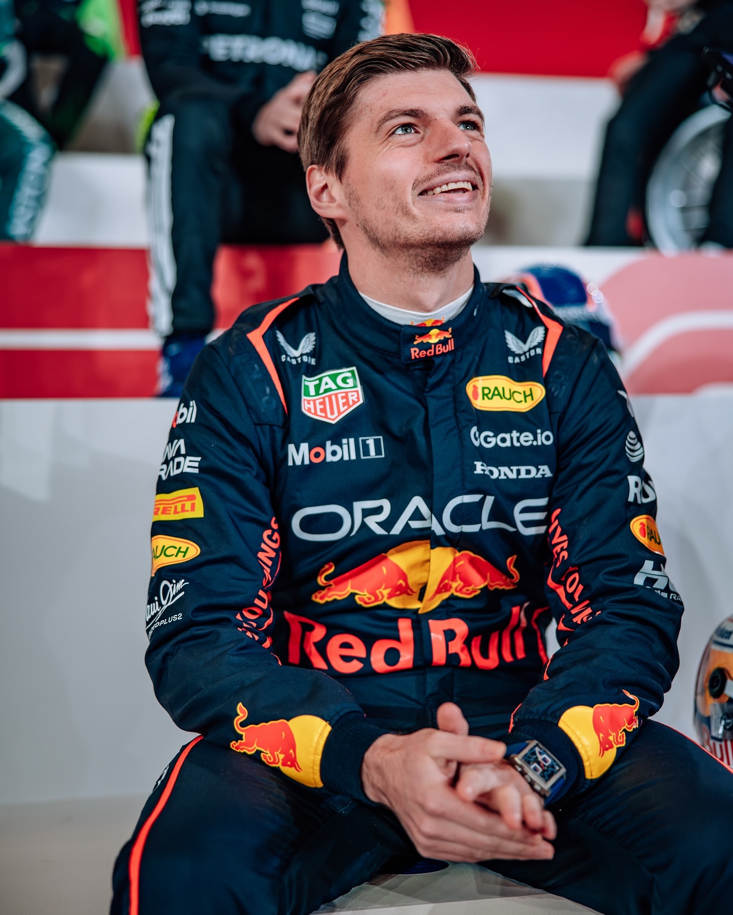 法拉利横扫红牛二队，诺里斯点燃赛场