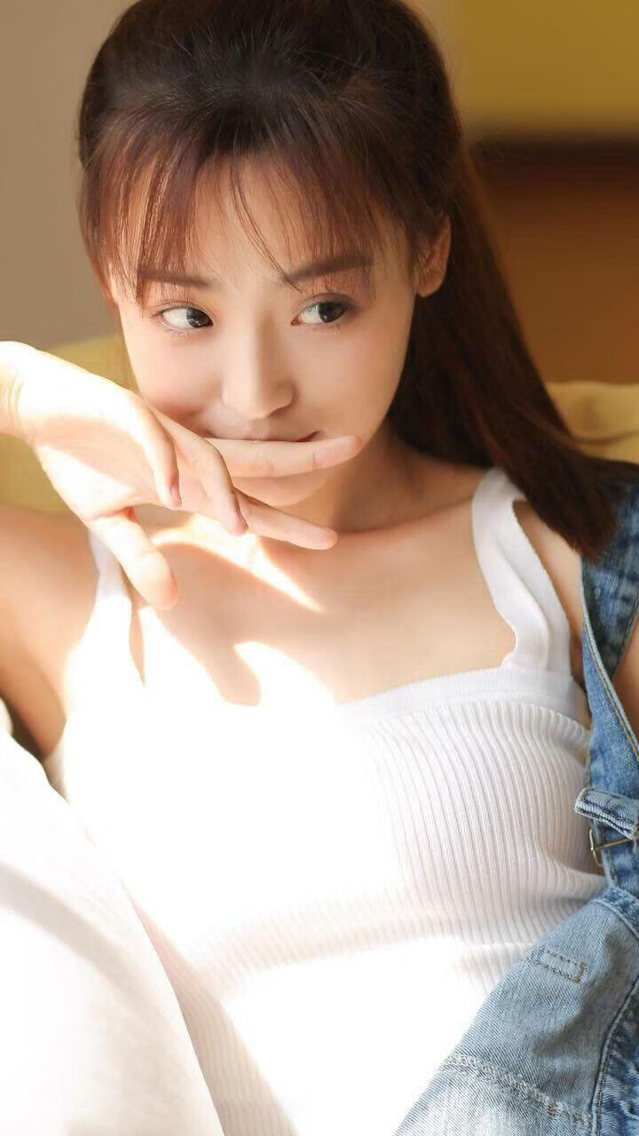 绿茵双响炮，卢卡库绝杀定乾坤，瑞士闪电战速胜乌拉圭