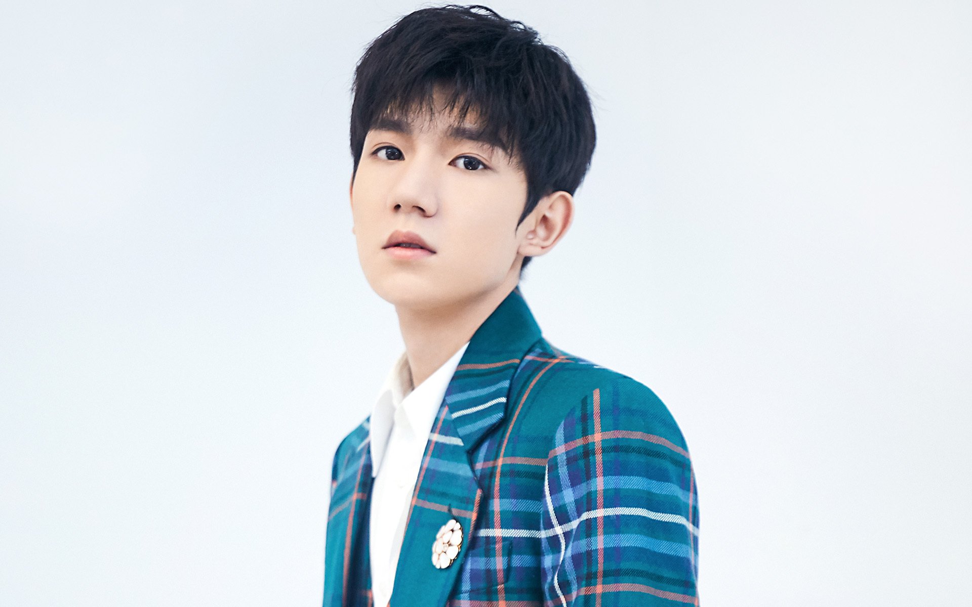 足球世界的两极叙事，奥斯梅恩的激情爆发与哥斯达黎加的冷静收割